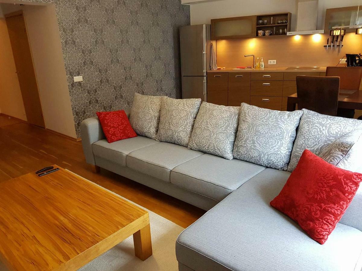 Superior Apartment Near The City Center Tartu Exterior photo